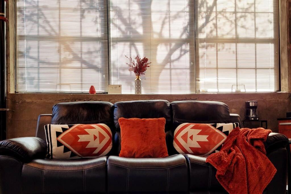 Staycation City Loft Free Gated Parking 圣路易斯 外观 照片