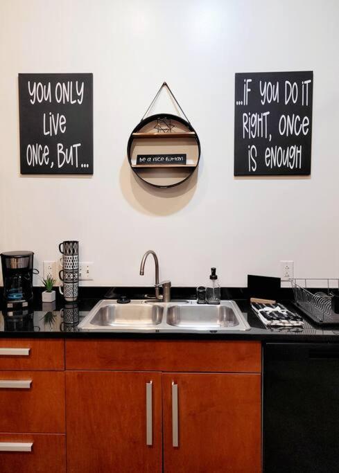 Staycation City Loft Free Gated Parking 圣路易斯 外观 照片